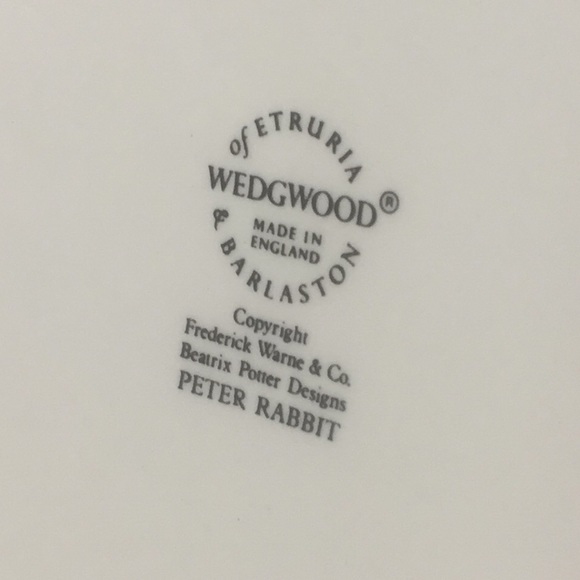 Vintage Peter Rabbit Dish, a Beatrix Potter Design - Picture 8 of 9